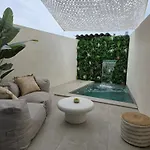 Oasis Dubai Piscine Arena P Expo Apartman Pérols